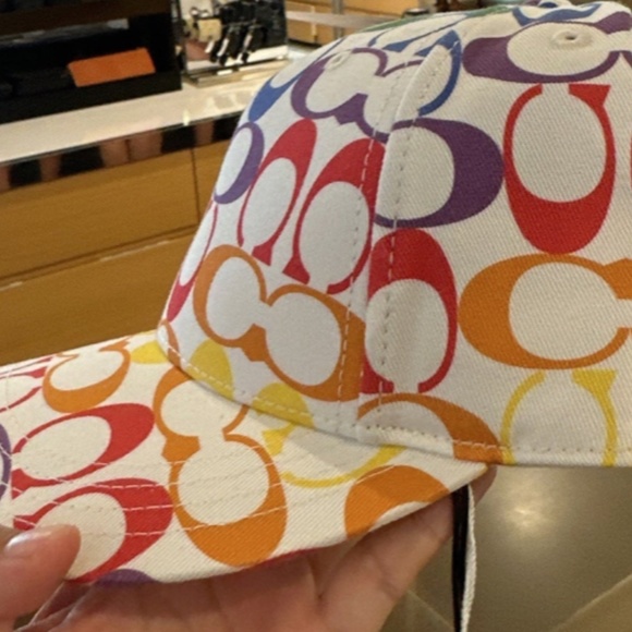 SALE NEW Coach Rainbow Signature Baseball Hat - Picture 13 of 16